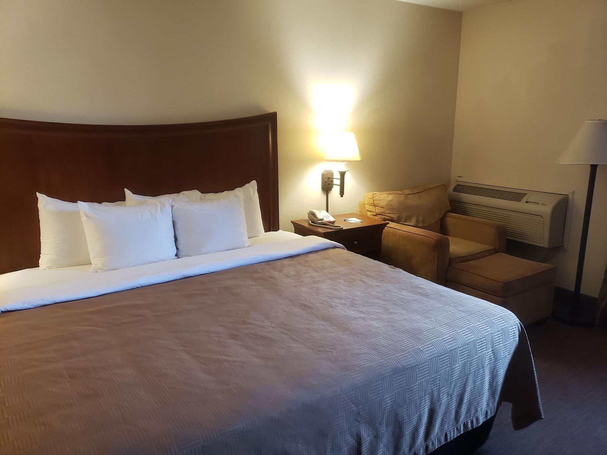 Hotel Clarion Inn&suites Tulsa