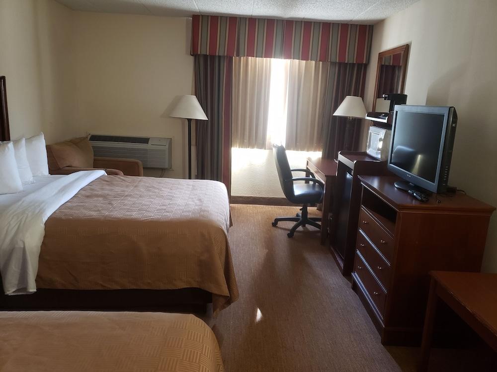 Hotel Clarion Inn&suites 3*