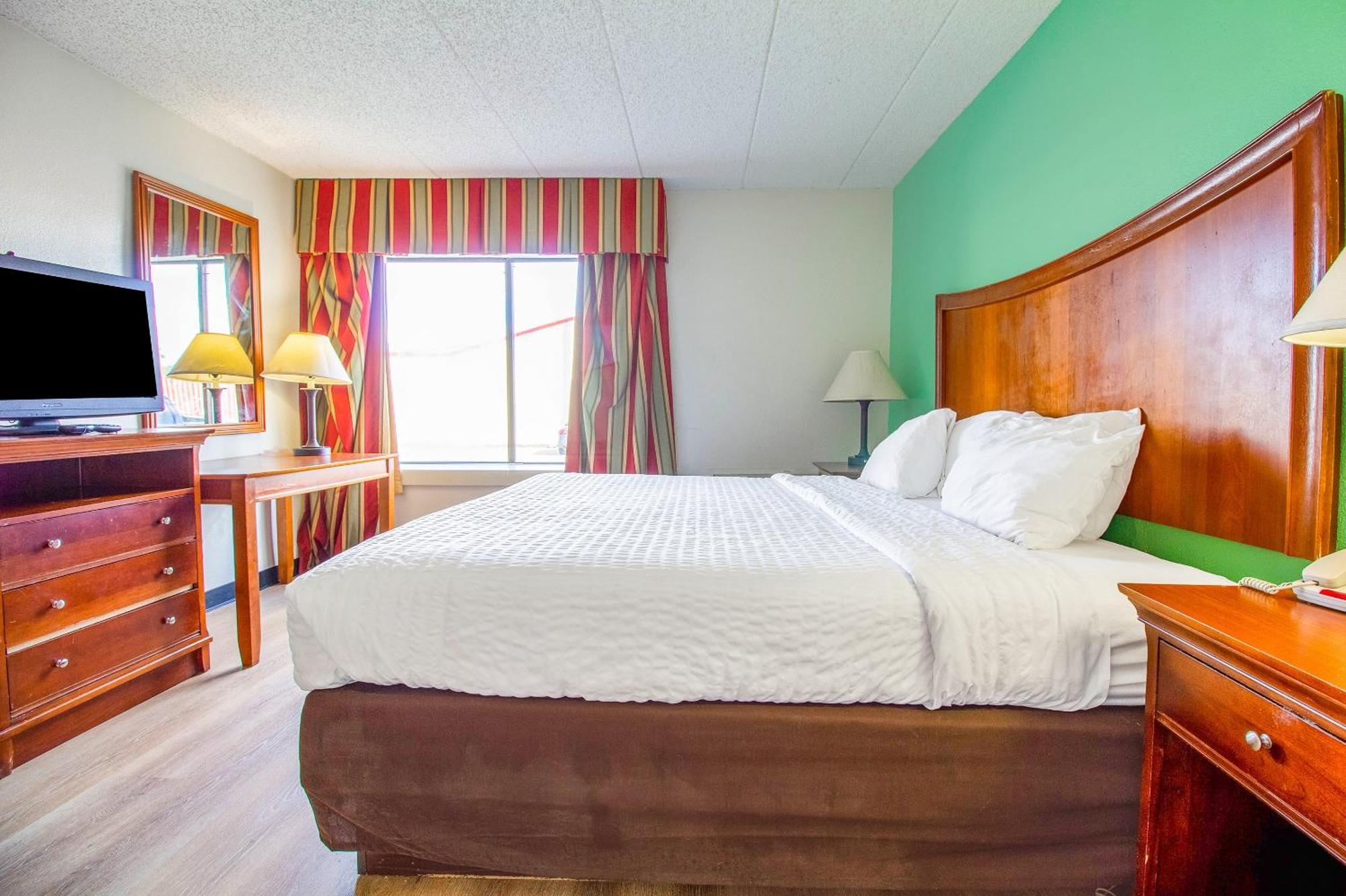 Clarion Inn&suites Hotel 3*