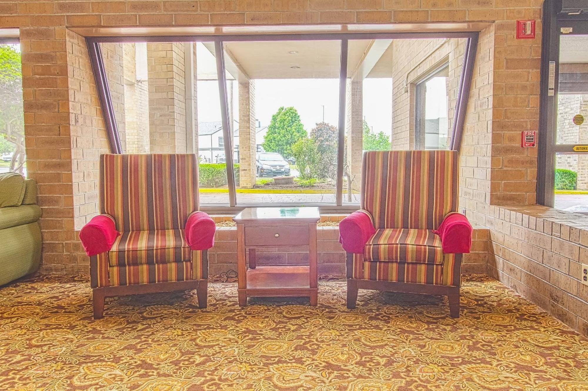Hotel Clarion Inn&suites 3*