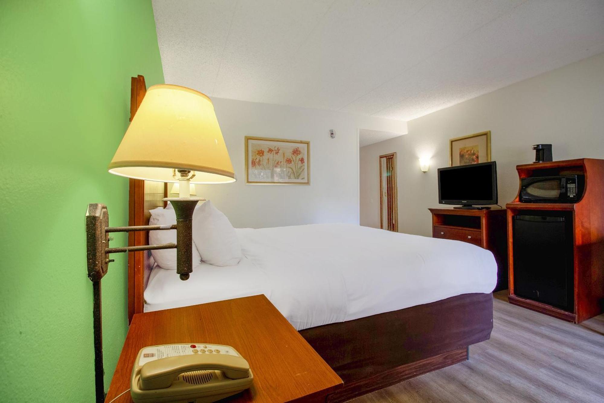 Clarion Inn&suites Tulsa