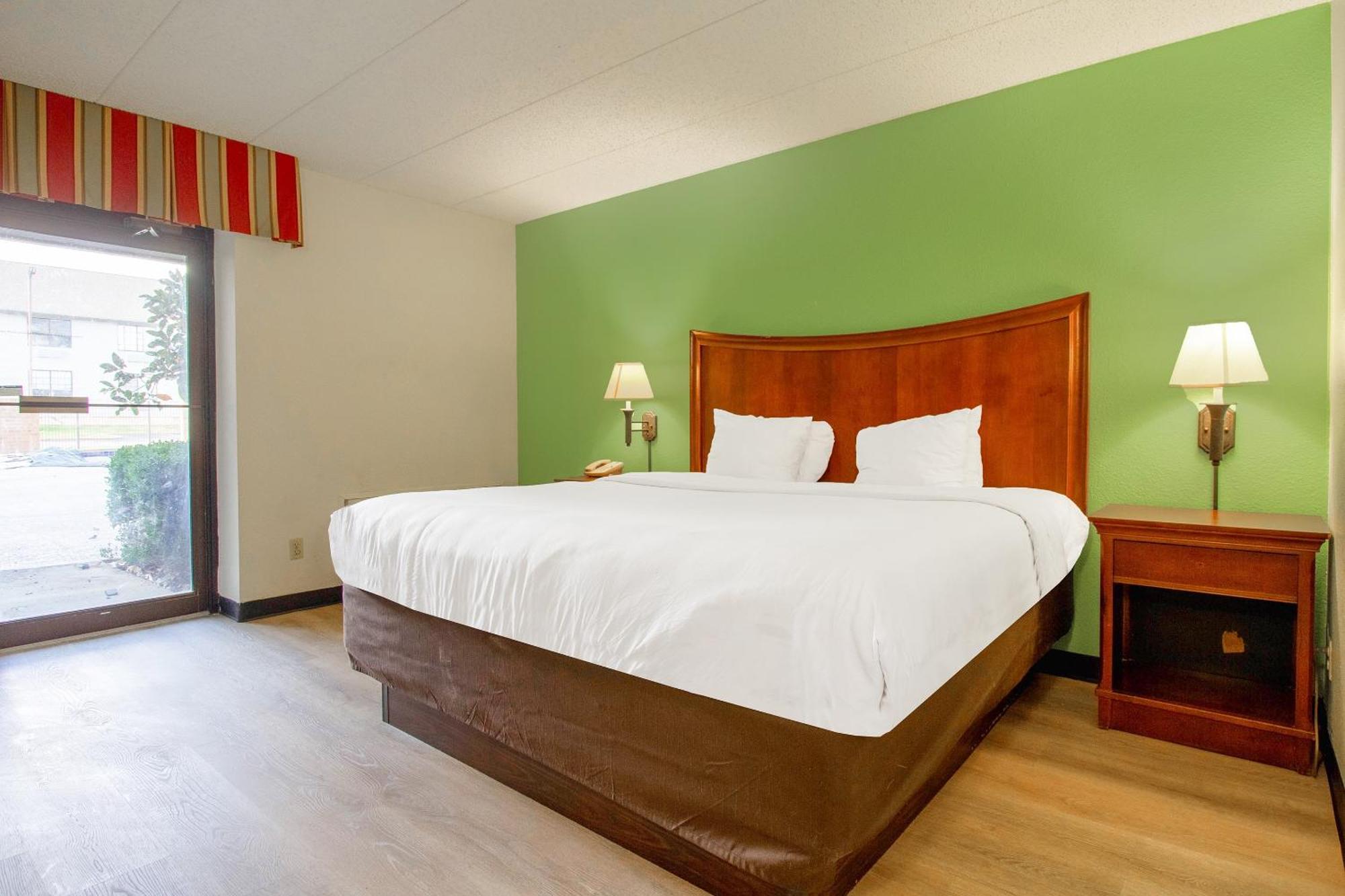Clarion Inn&suites
